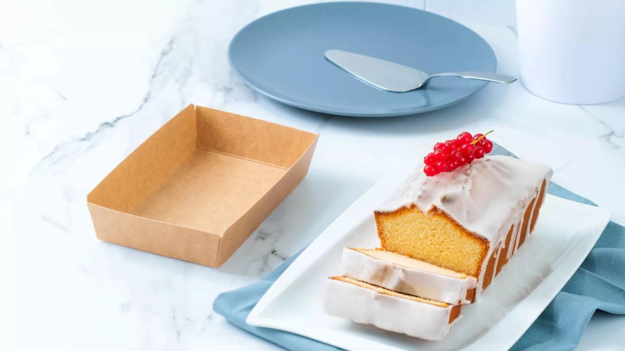Buy Baking Trays and Molds With Fast Shipping